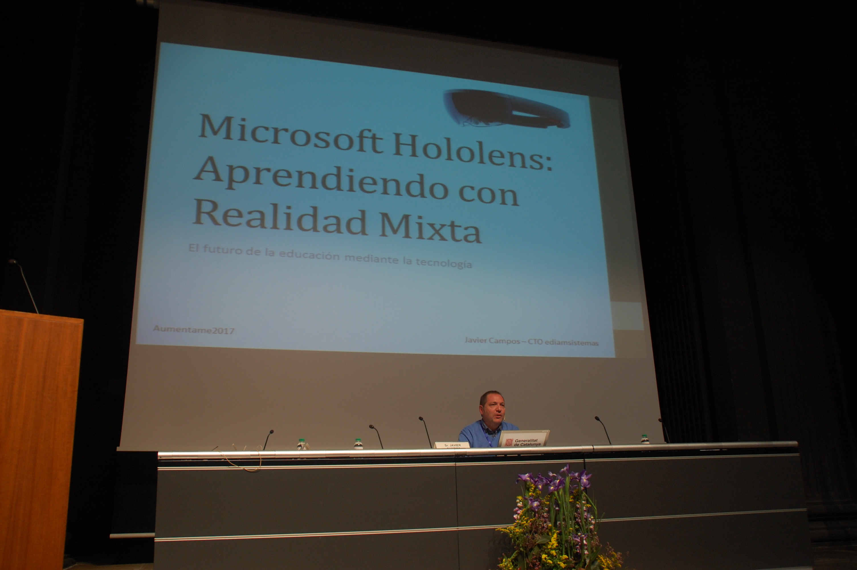 Microsoft Hololens, aprendiendo con Realidad Mixta